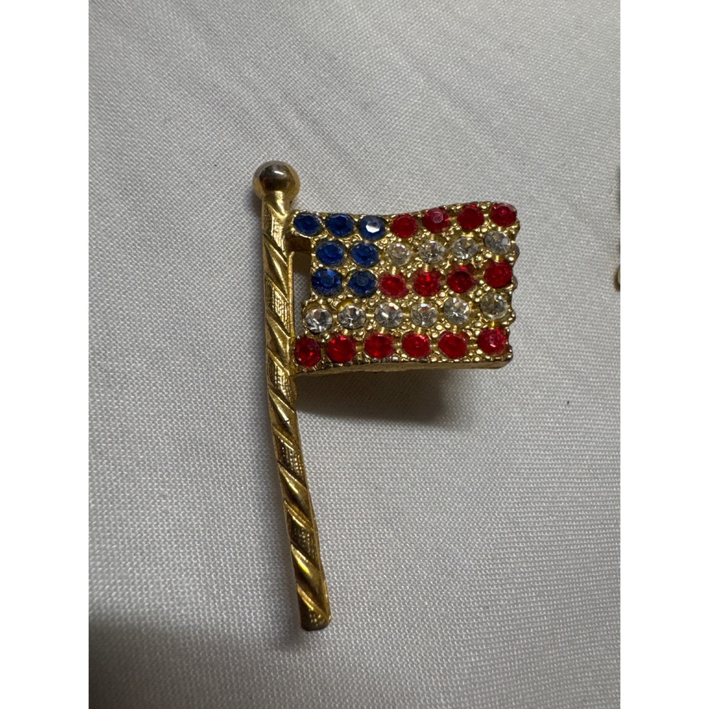 Patriotic flag USA America pins. Set of 3 - Picture 5 of 6